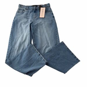 BCBGeneration NWT Light Blue Tab Waist Straight Leg Stretch 5-Pocket Zip Jeans